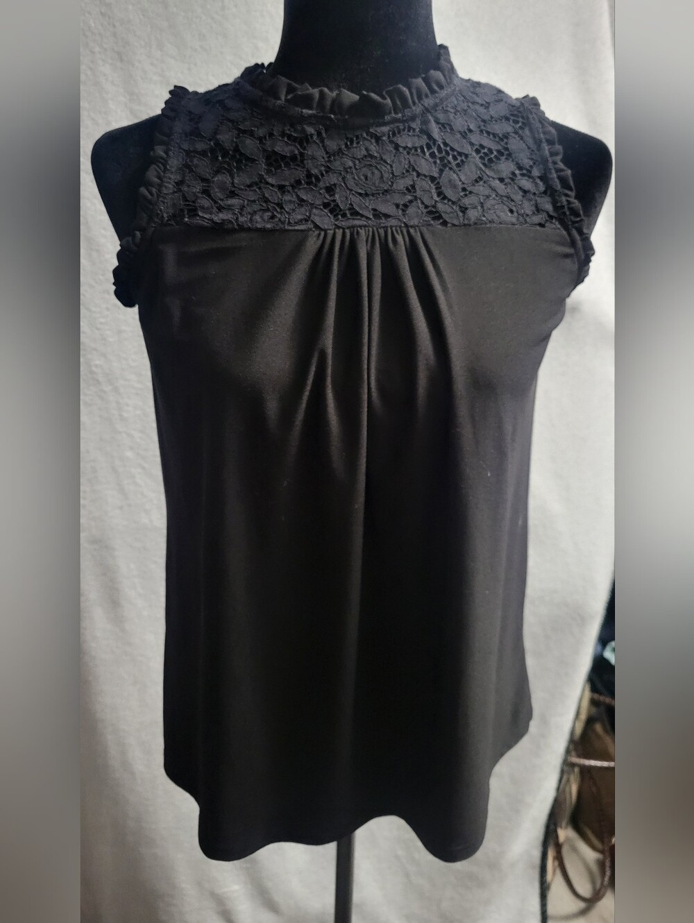5/$20**Faith And Joy Size Small Black Sleeveless Pleated Top